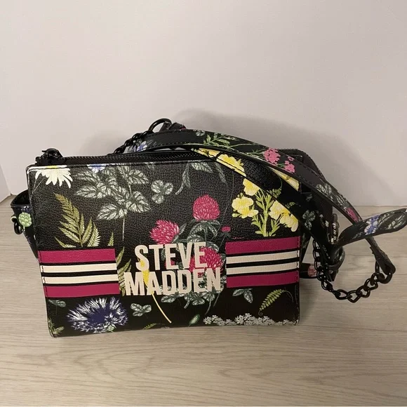 Steve Madden Black Floral Crossbody Chain & Adjustable Strap Zipper Closure EUC - Picture 1 of 11